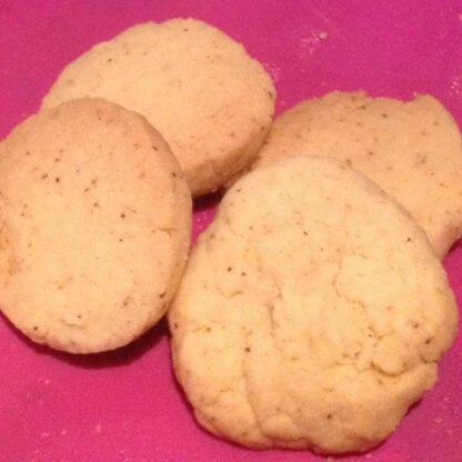 アレンジしてナツメグを入れて、スパイシーなクッキーにしてみました。とても簡単にできるので、これからも作っていきたいです。